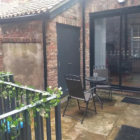 Micklegate Courtyard Apartment